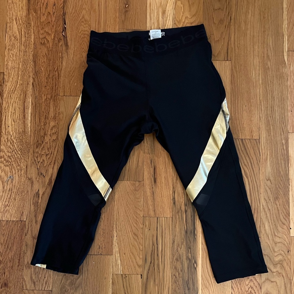 Bebe size: Medium capri workout tights